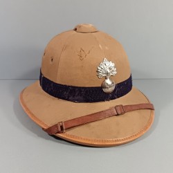 CASQUE COLONIAL GENDARMERIE MODELE 1931 FABRICATION ANNEES 1950 GRENADE ARGENTEE GENDARMERIE COLONIALE
